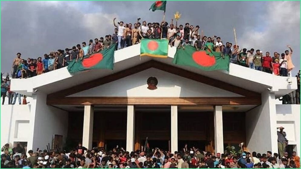 ৫ আগস্ট সরকারি ছুটি কি ঘোষণা হয়েছে? জানুন এই দিনে সরকারি ছুটি হবে কি না, কারণ, ইতিহাস এবং প্রাসঙ্গিক প্রজ্ঞাপন বিস্তারিতভাবে।